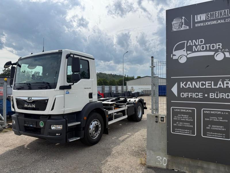 MAN 18.250 Nový teleskopický nosič
