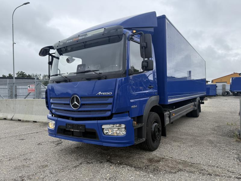 Mercedes-Benz 1524BL skříň 8260mm + čelo