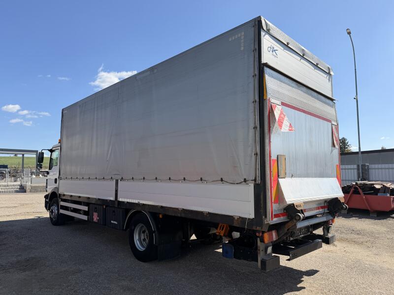 MAN 15.290 BL hydraulické čelo