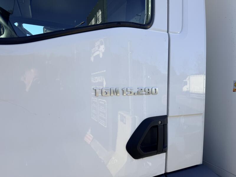 MAN 15.290 skříň, čelo, 18 palet